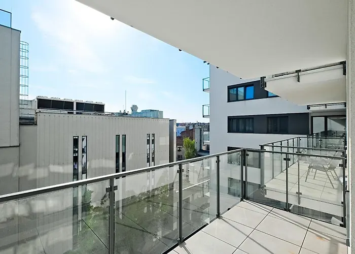 Golden Apartments/Op25